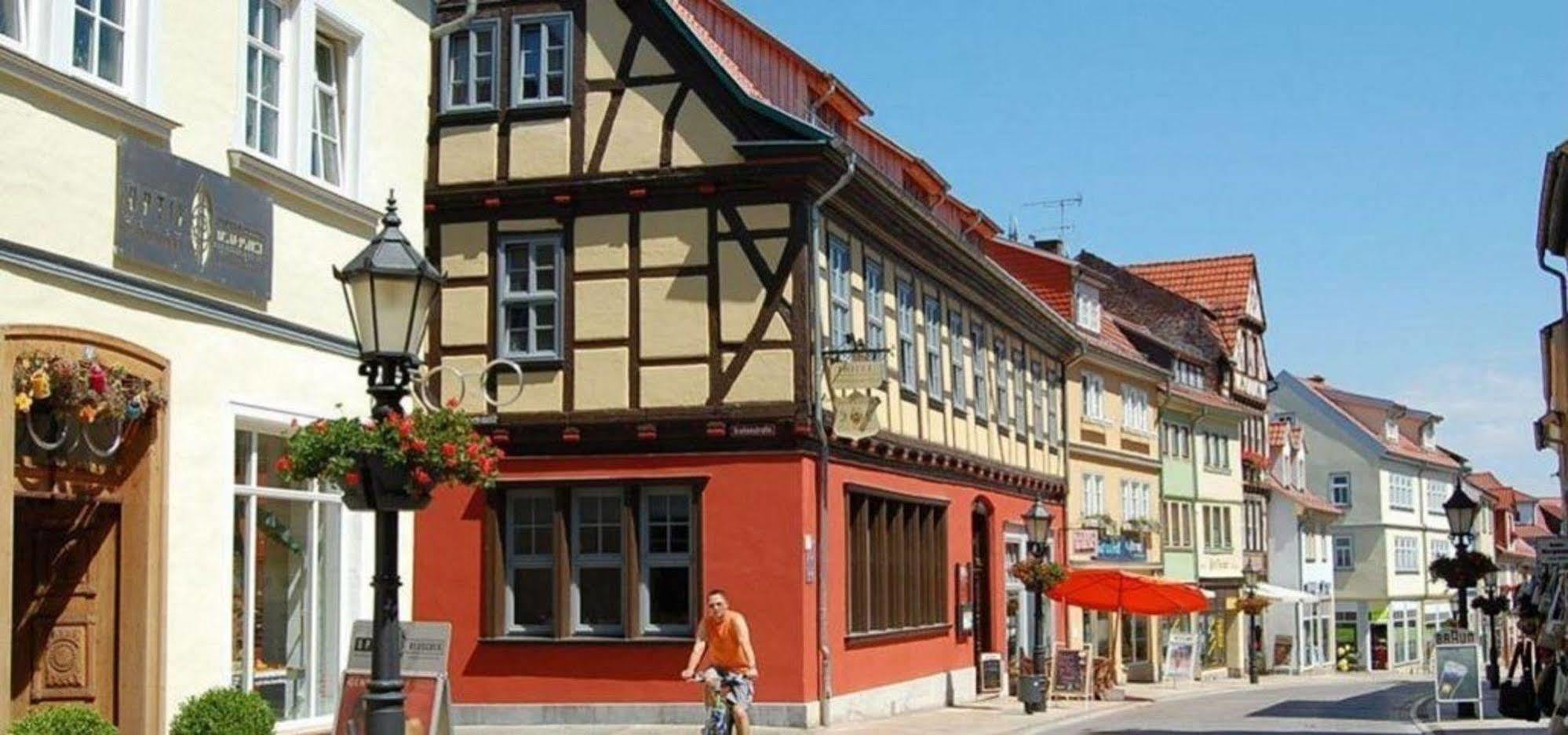 Muehlhaeuser Hof Und Stadtmauer Мюльгаузен Екстер'єр фото